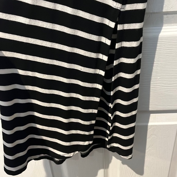 Striped maxi dress with side slits - Picture 5 of 8